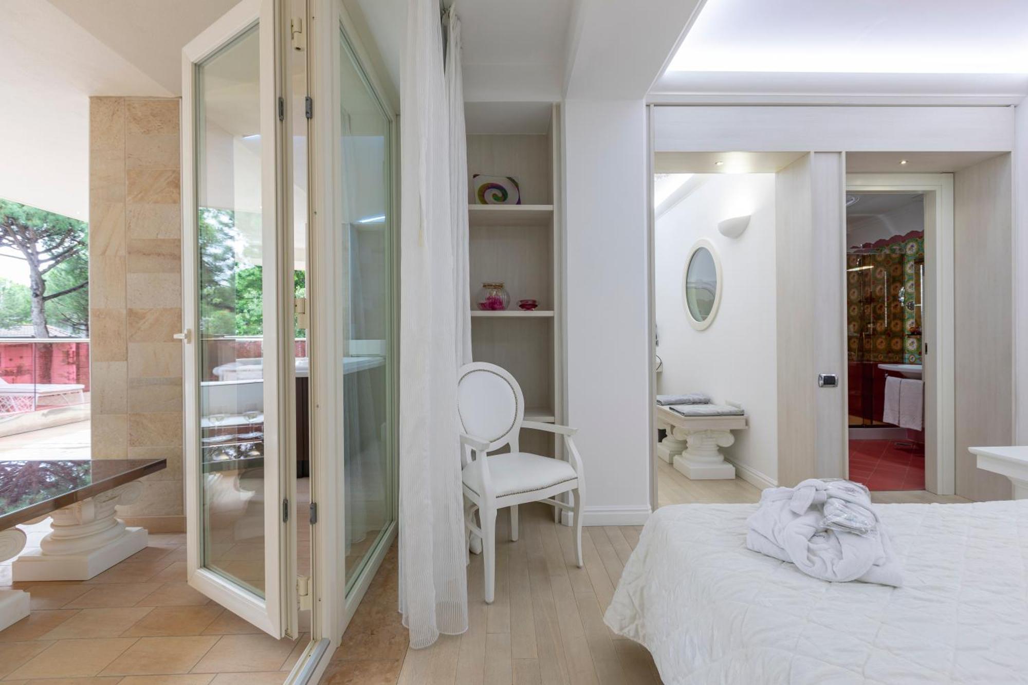 Boutique Hotel Paradiso Bovelacci Milano Marittima Exterior foto